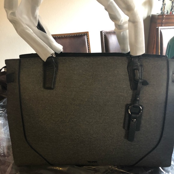 tumi stanton rosalind